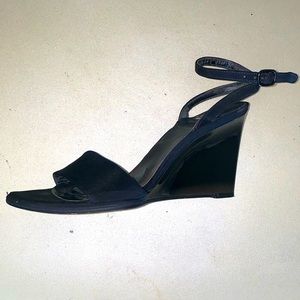 Stuart Weitzman black wedges